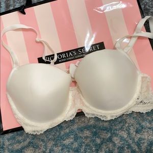 Victoria’s Secret bra